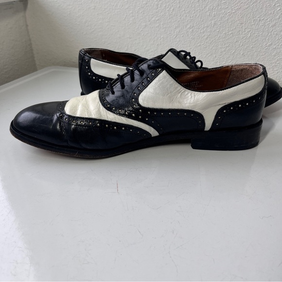 Stacy Adams Black and White Oxfords - Picture 4 of 6